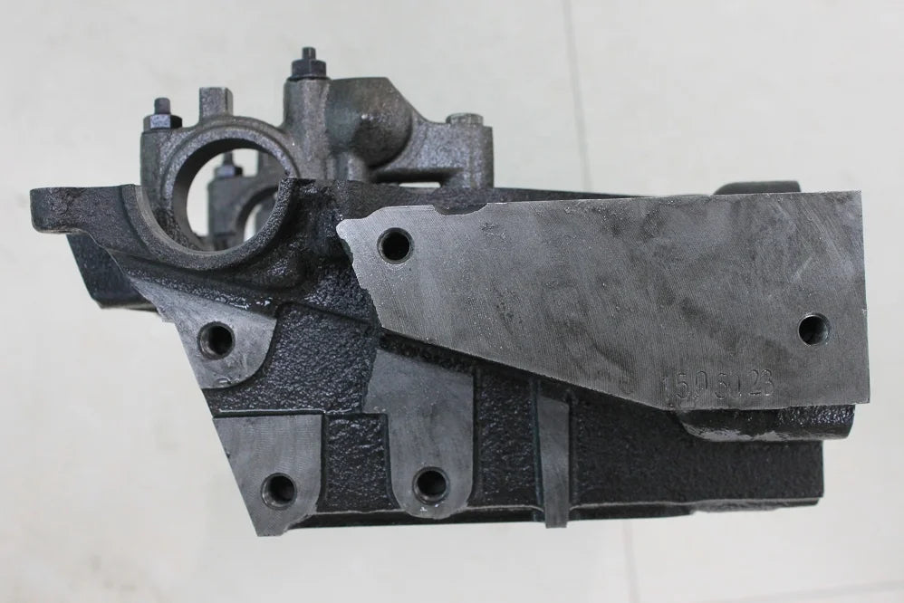 New Goldmax 4HK1 Diesel Engine Cylinder Head Cast Iron 2.3L 2254cc for Isuzu Pickup Truck 1990-1995