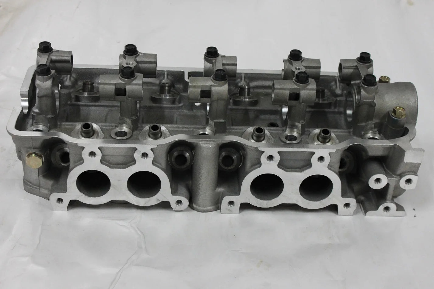 For Sale 4G63 Engine Cylinder Head for L200 4G63 8 Valves Cylinder Head