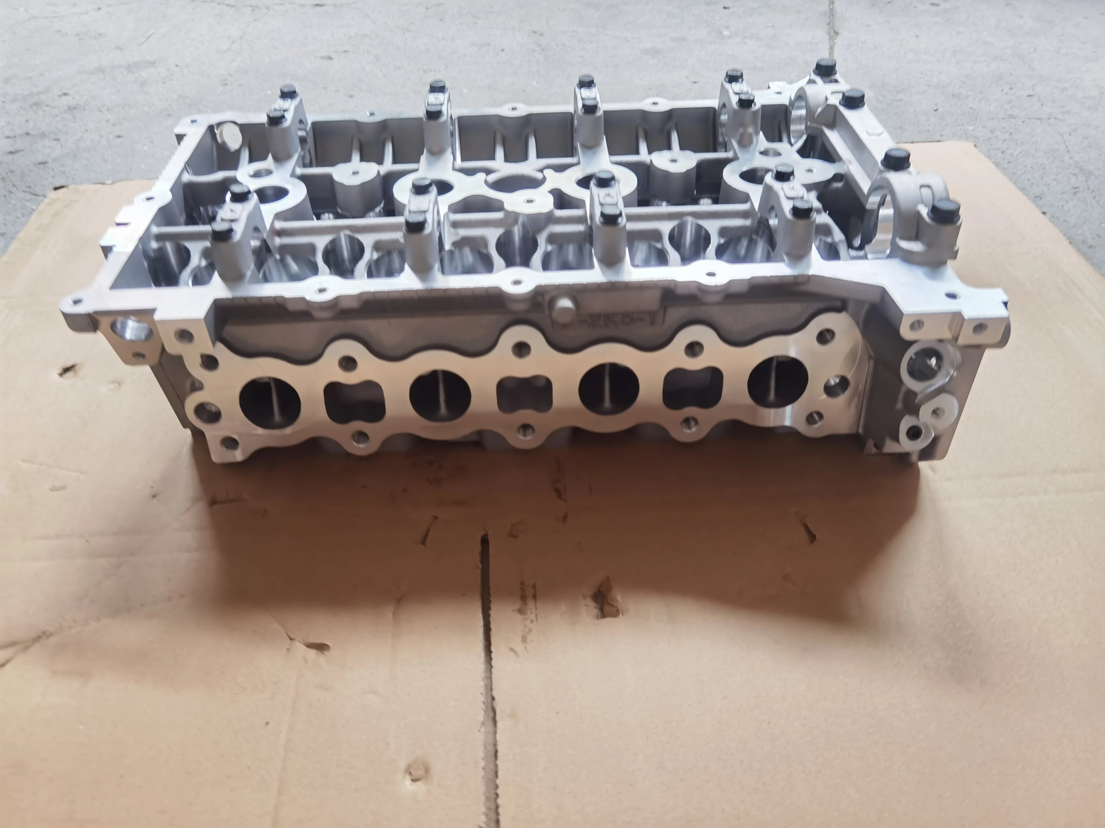 New Hyundai Tucson & Kia Sportage 2.4 MPI G4KD Cylinder Head 22100-2G200 for Engine Use in Cars