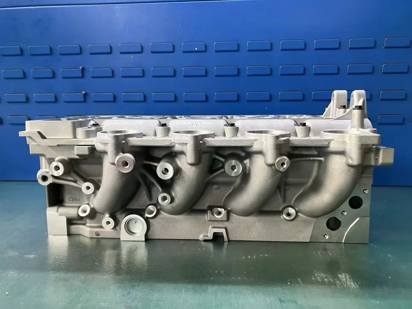 DW10CTED4/RHH/RHE Cylinder Head Assembly for Peugeot 307, 308, 407 Citroen C4, C5 OE:908295/908995